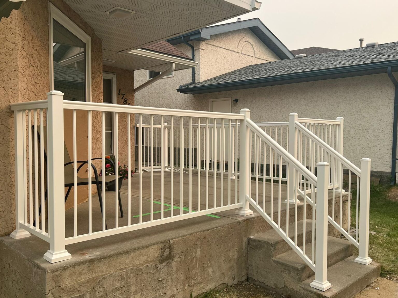 Aluminum Railing Installation Contractors Service in Alberta